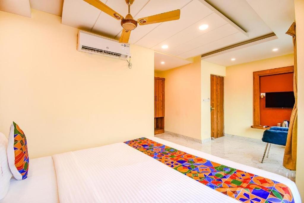 Hotel Aqua Tulip Kolkata Luaran gambar
